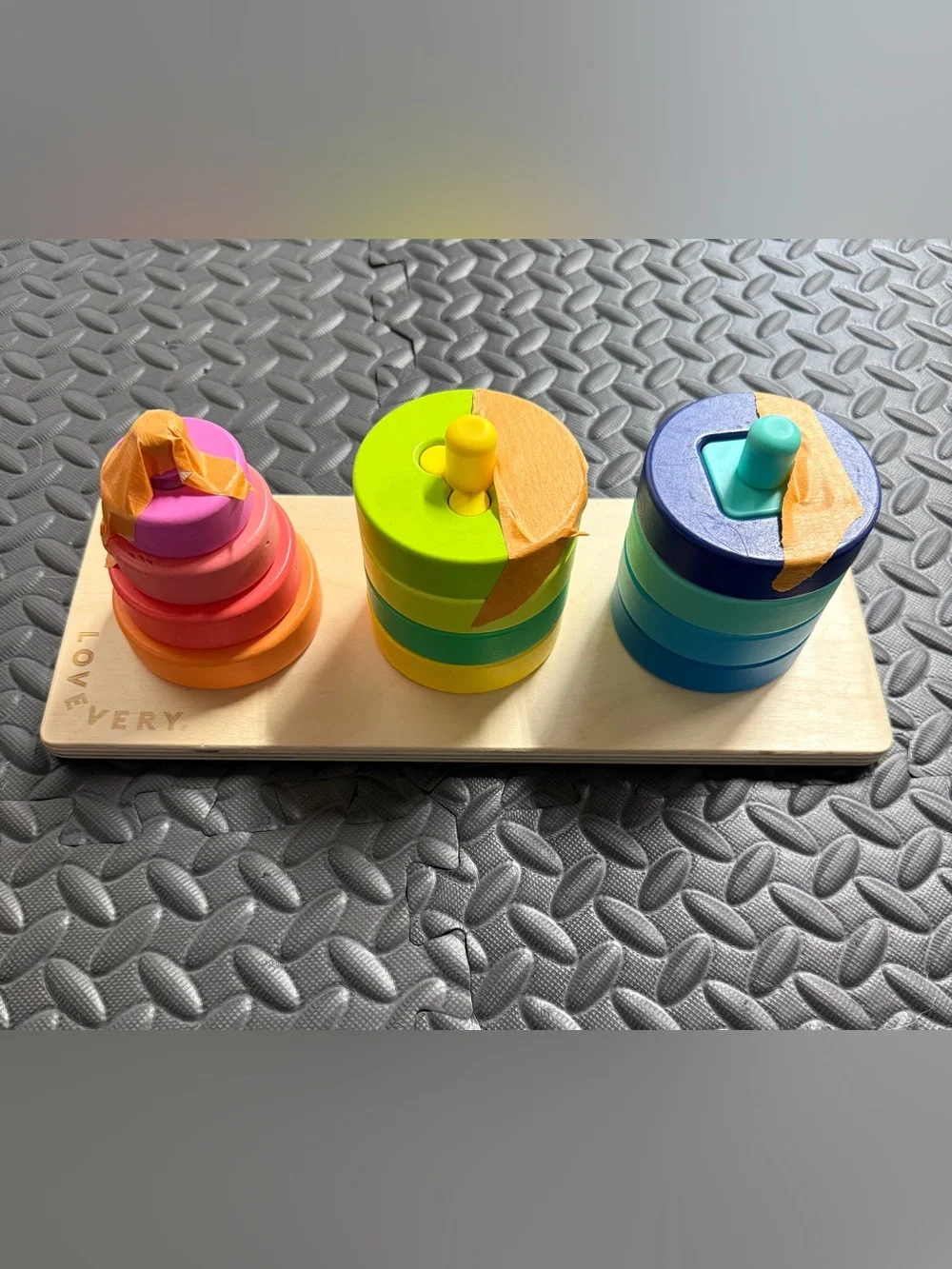 Lovevery Twist & Pivot Pattern Puzzle